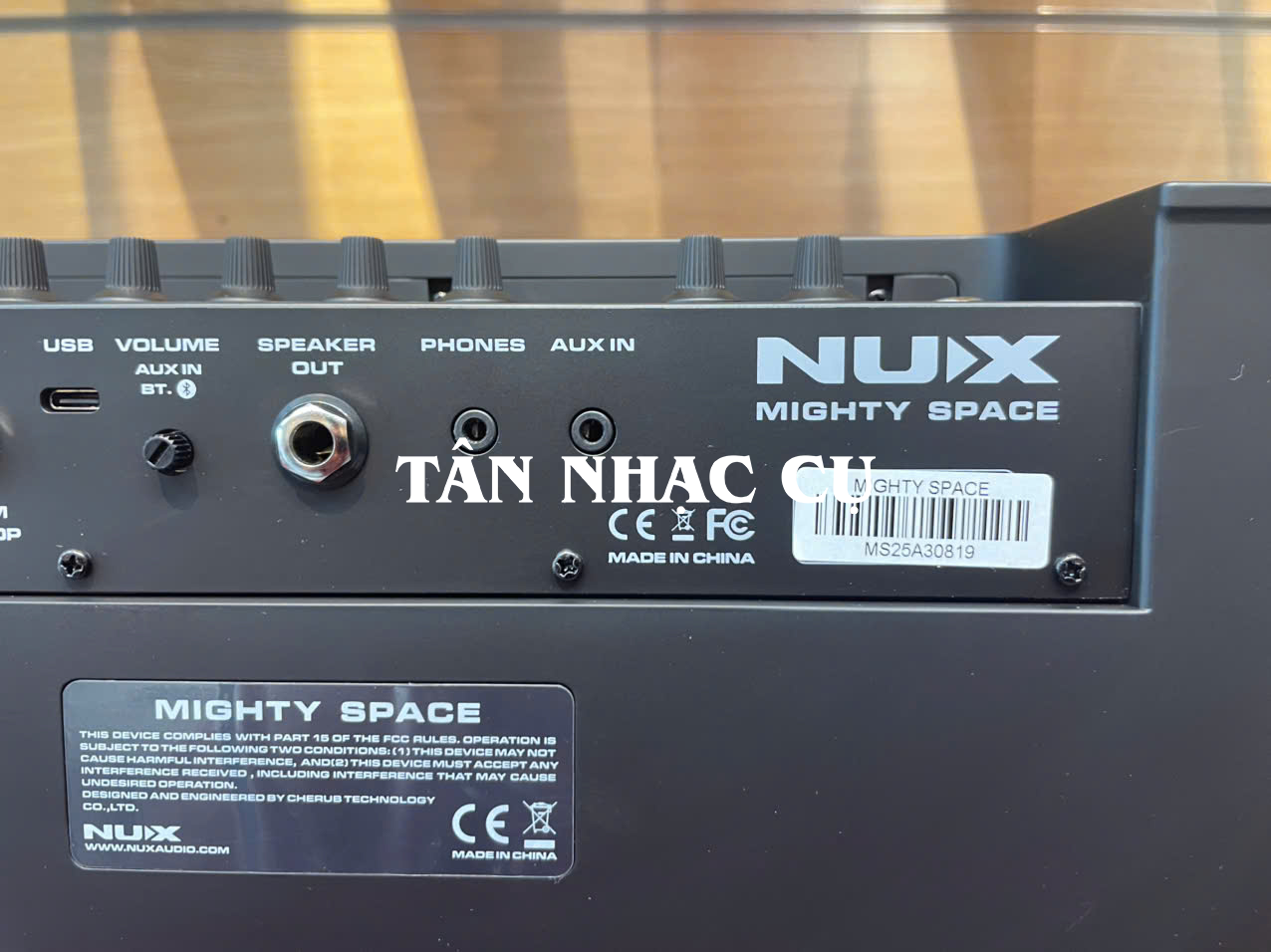 Nux Mighty Space