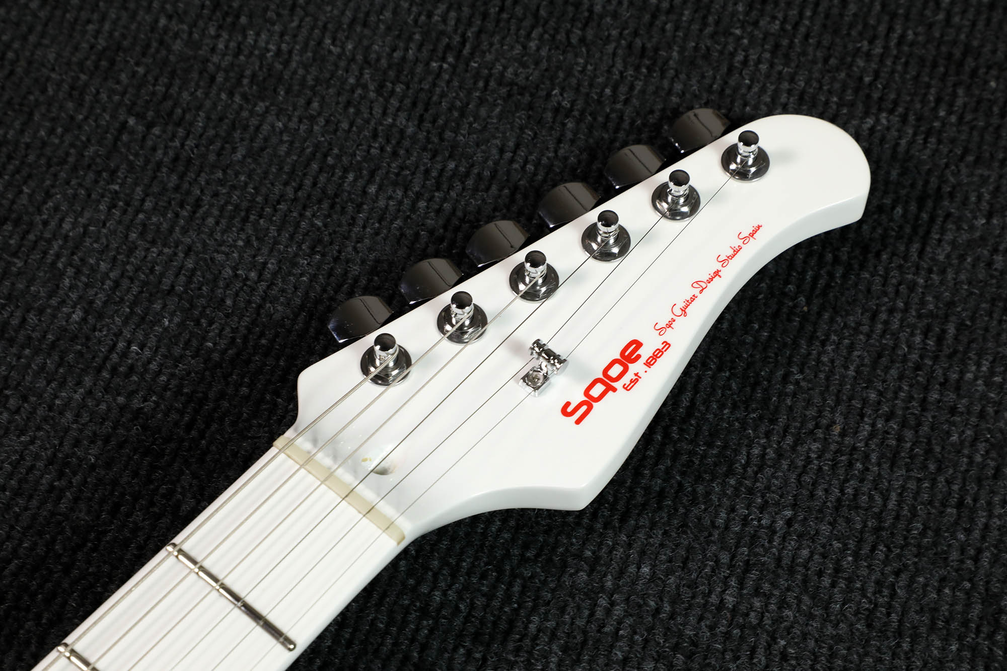 Đàn Guitar Điện Sqoe Limited Edition SETL1008 HH Electric Guitar w/Case, Canadian Maple Fingerboard, Red Devil