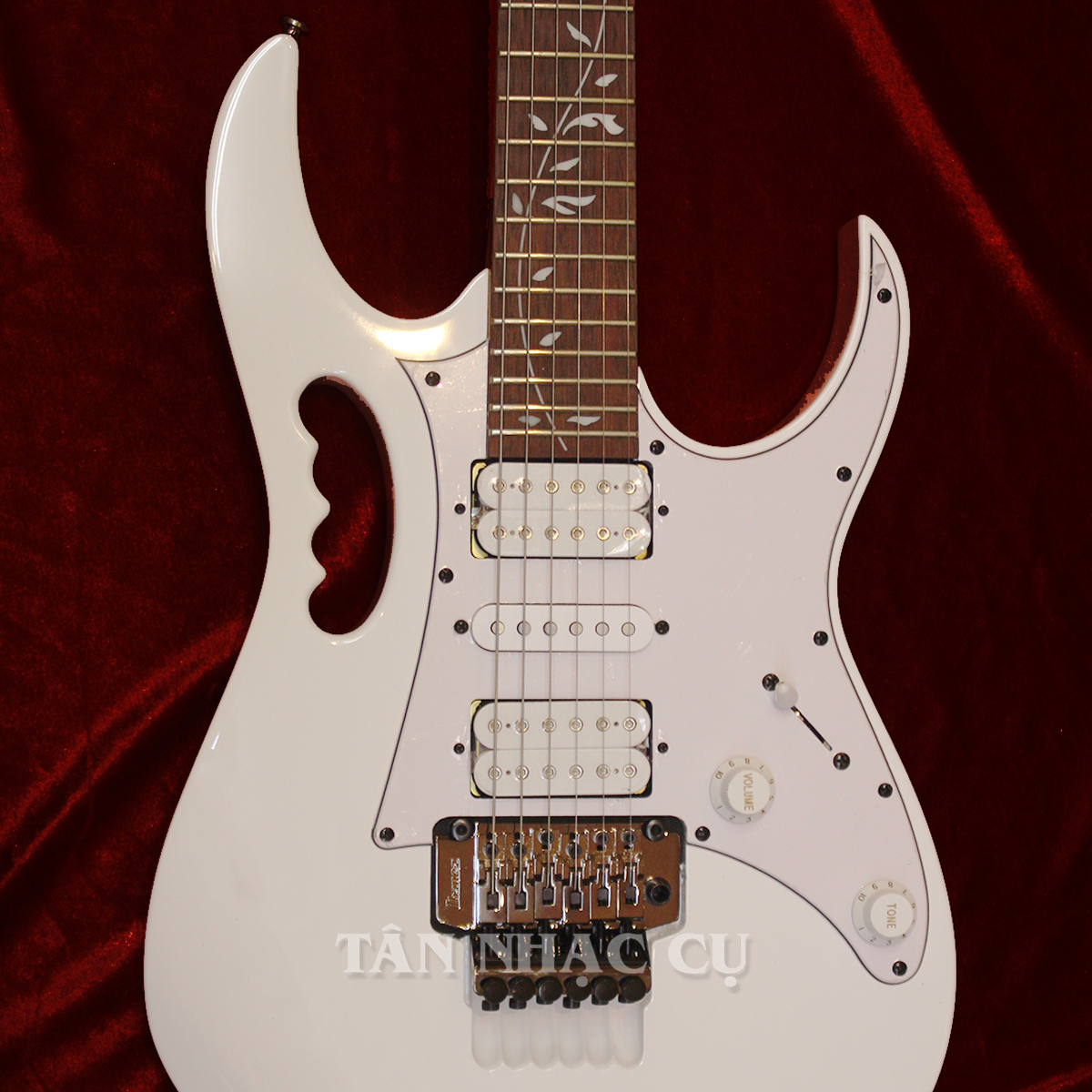 Đàn Guitar Điện Ibanez JEMJR Steve Vai Signature