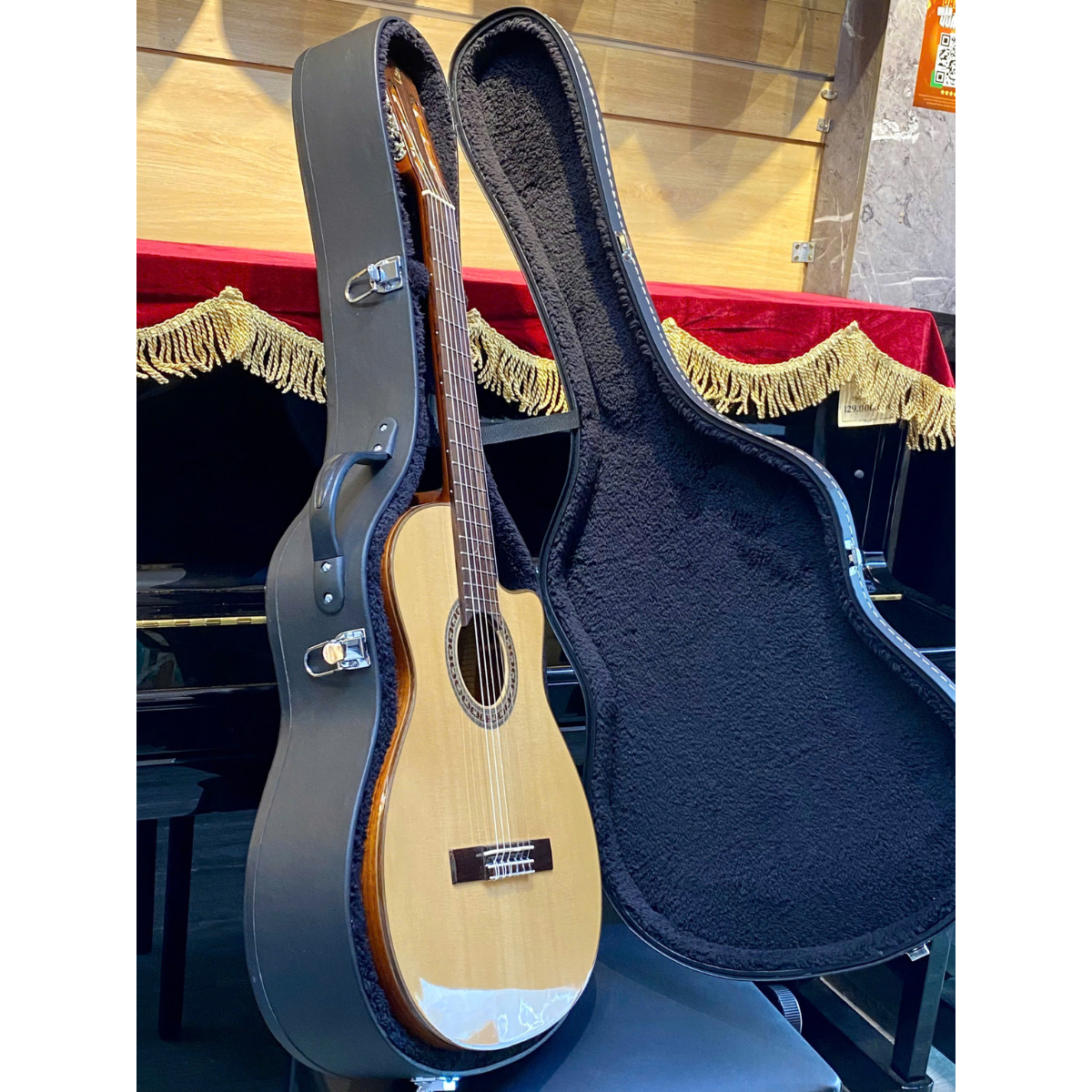 Hardcase Guitar Thùng