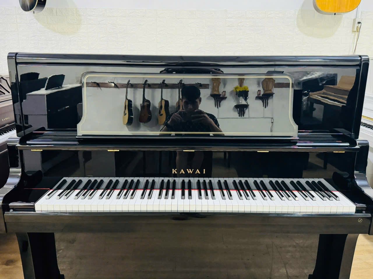 Đàn Piano Cơ Upright Kawai BL82
