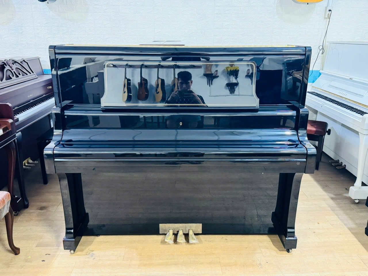 Đàn Piano Cơ Upright Kawai BL82