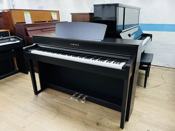 Đàn Piano Điện Yamaha CLP645
