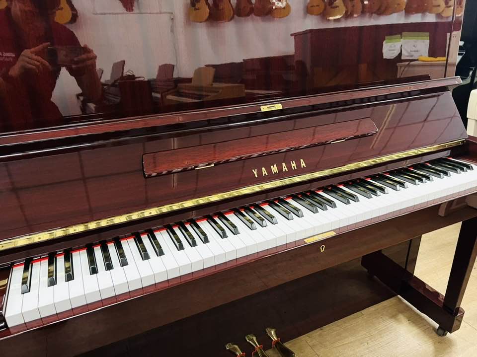 Đàn Piano Cơ Yamaha W108B