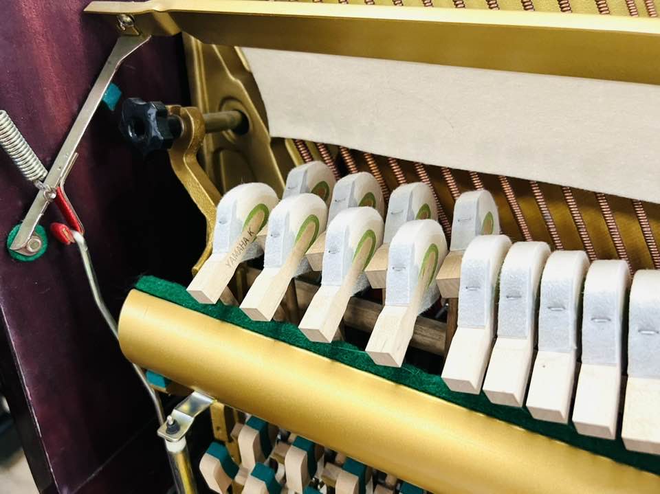 Đàn Piano Cơ Yamaha W108B