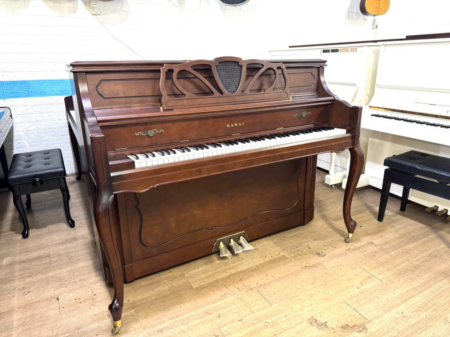 Đàn Piano Cơ Upright Kawai Ki60KF