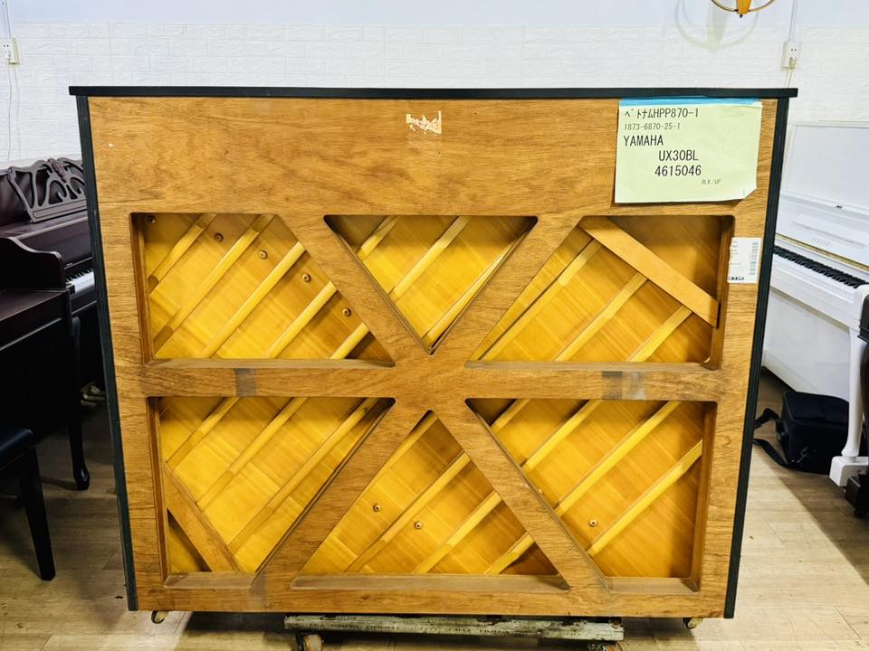 Đàn Piano Cơ Yamaha UX30BL