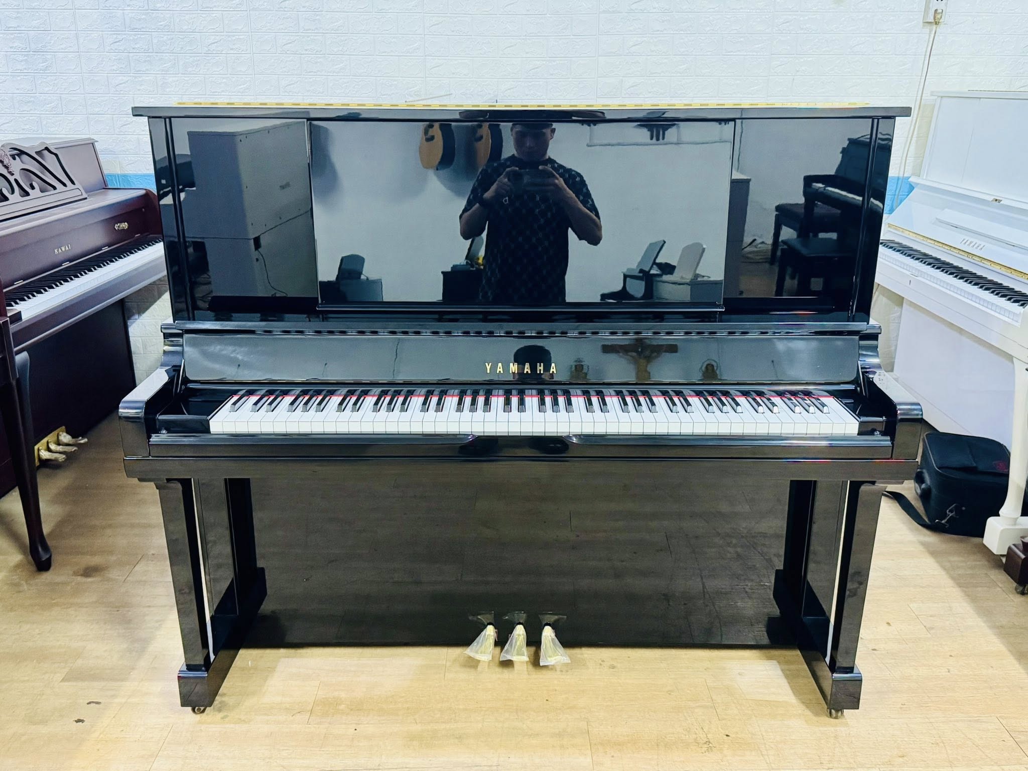 Đàn Piano Cơ Yamaha UX30BL