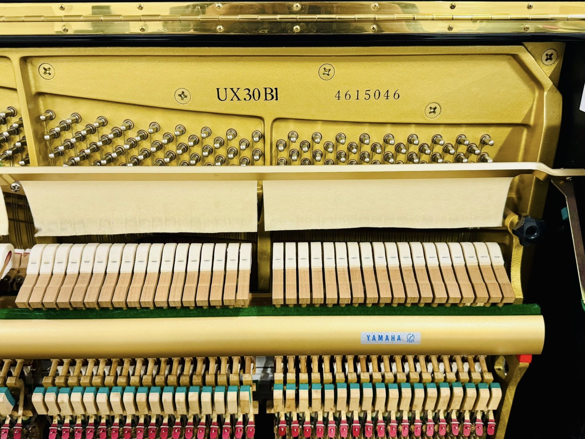 Đàn Piano Cơ Yamaha UX30BL