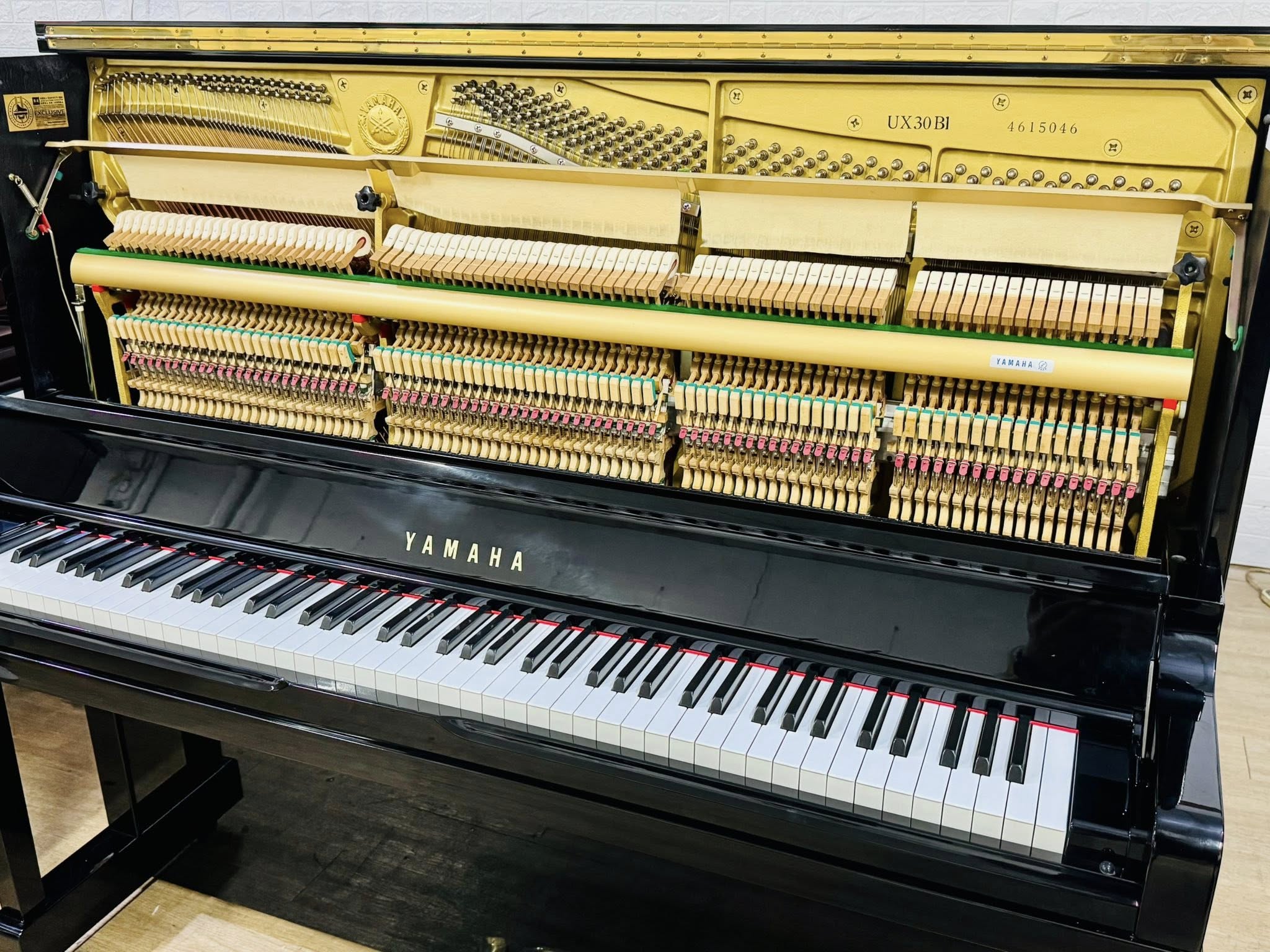 Đàn Piano Cơ Yamaha UX30BL