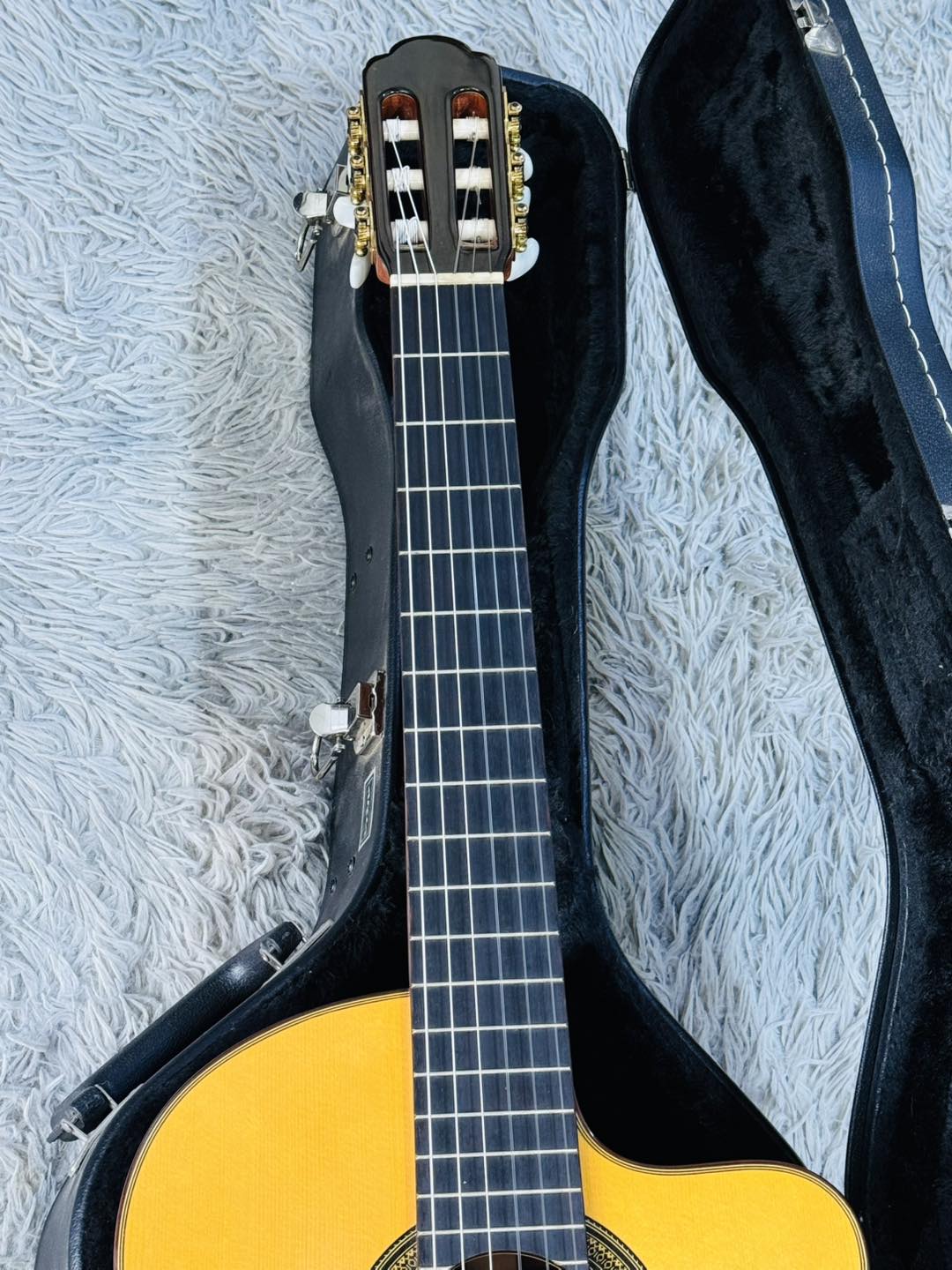 Đàn Guitar Classic Aria A60CWE
