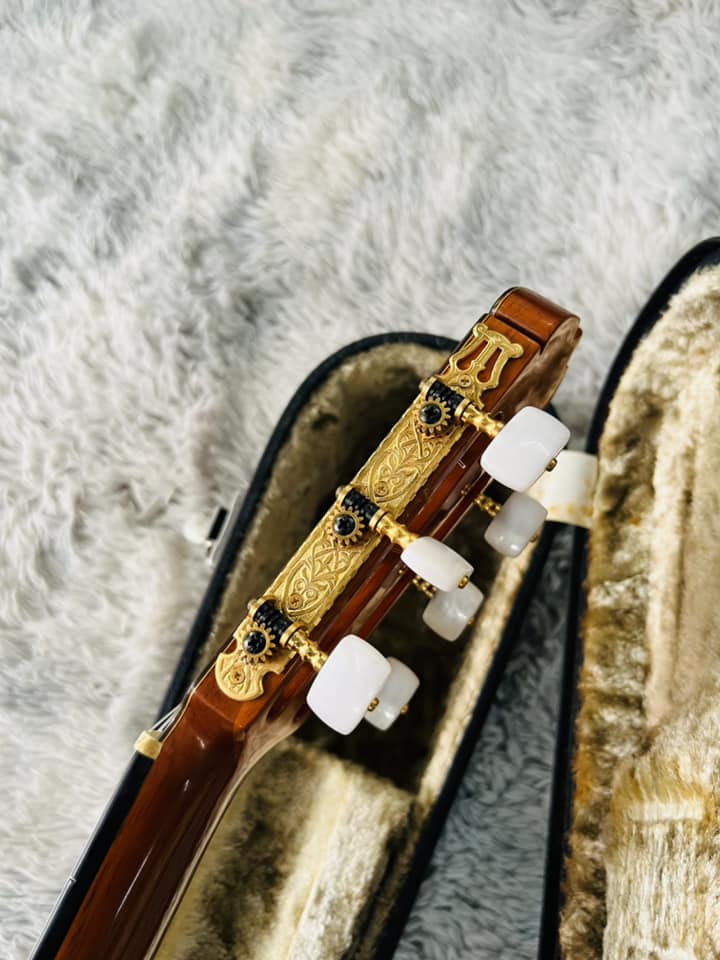 Đàn Guitar Classic Matsuoka M150
