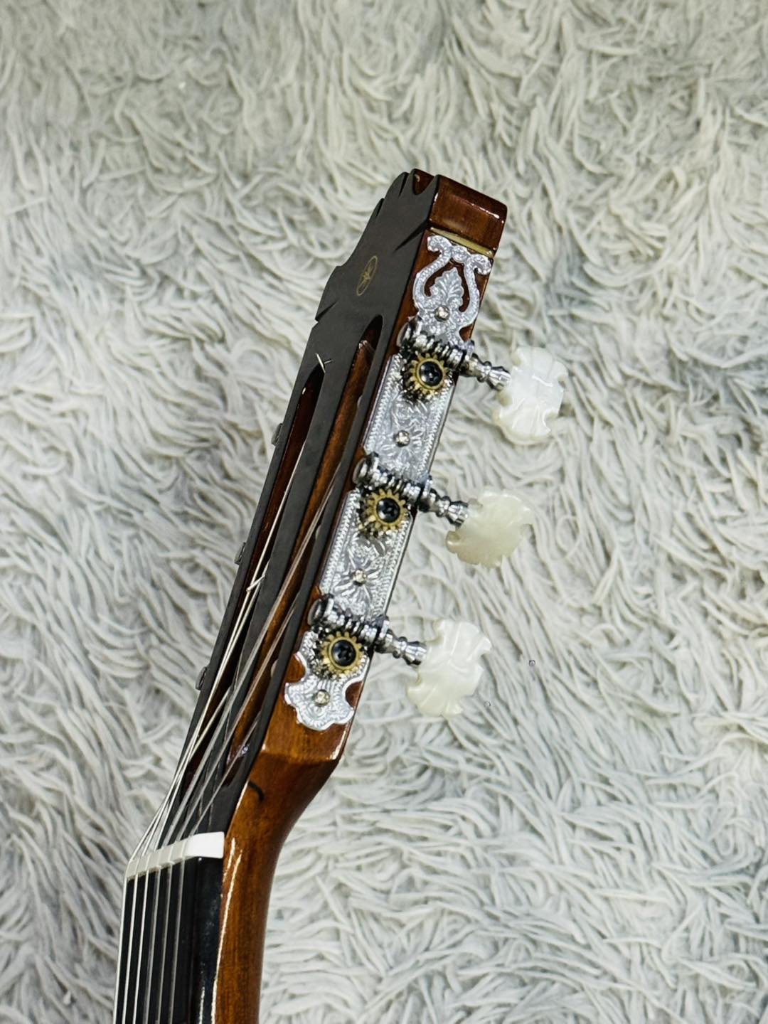 Đàn Guitar Classic Yamaha C180