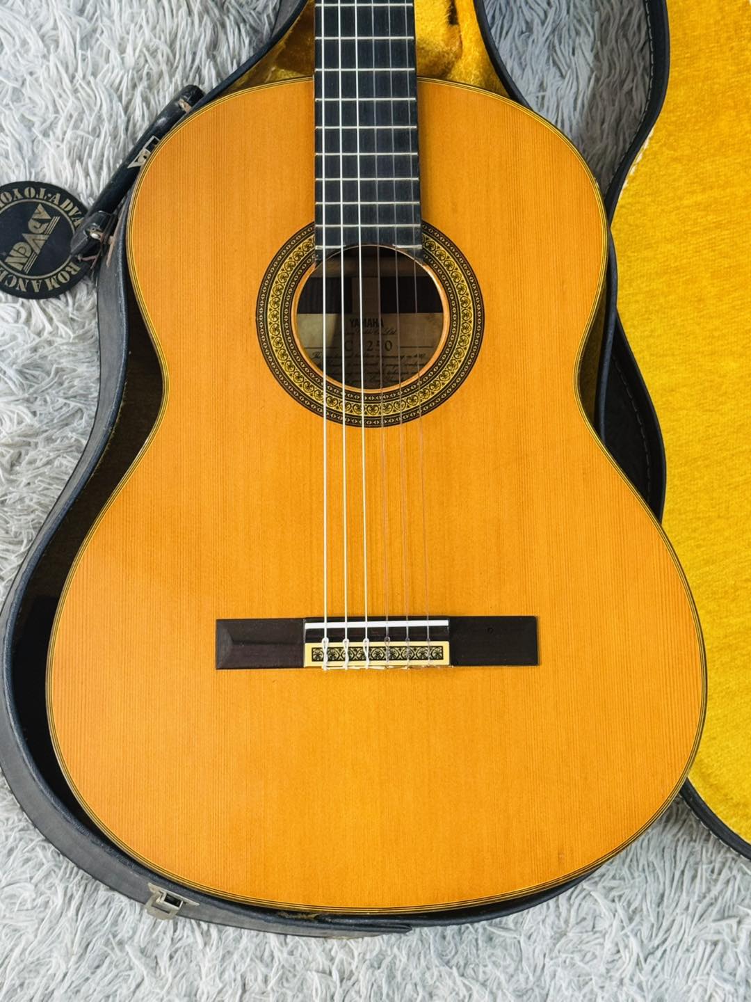 Đàn Guitar Classic Yamaha C250