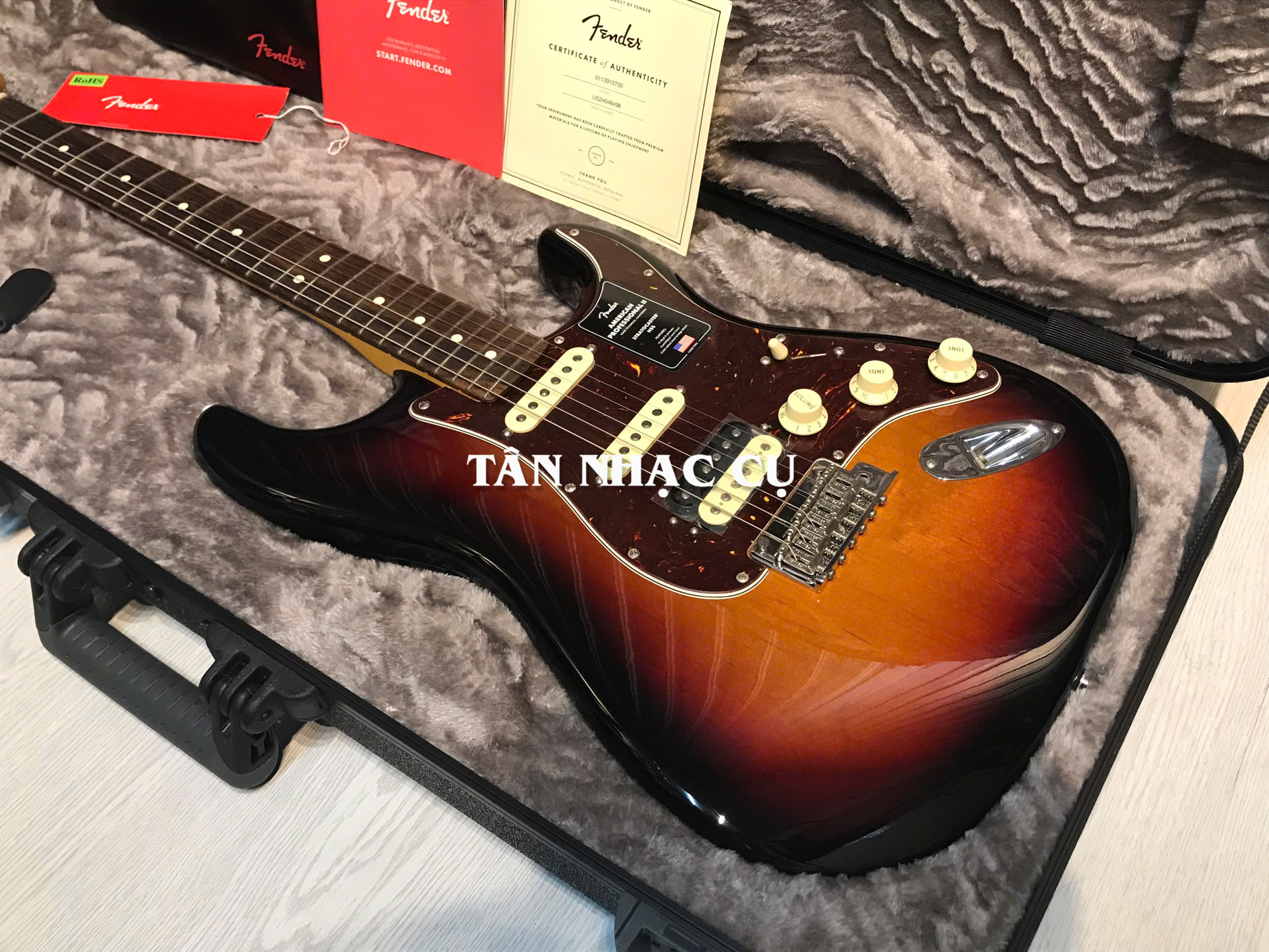 Fender American Professional II Stratocaster® HSS - 3 Color Sunburst
