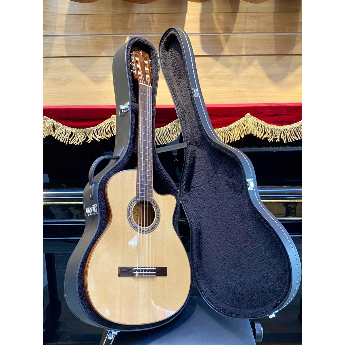 Hardcase Guitar Thùng