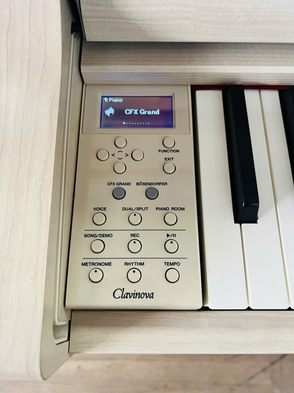 Đàn Piano Điện Yamaha CLP635