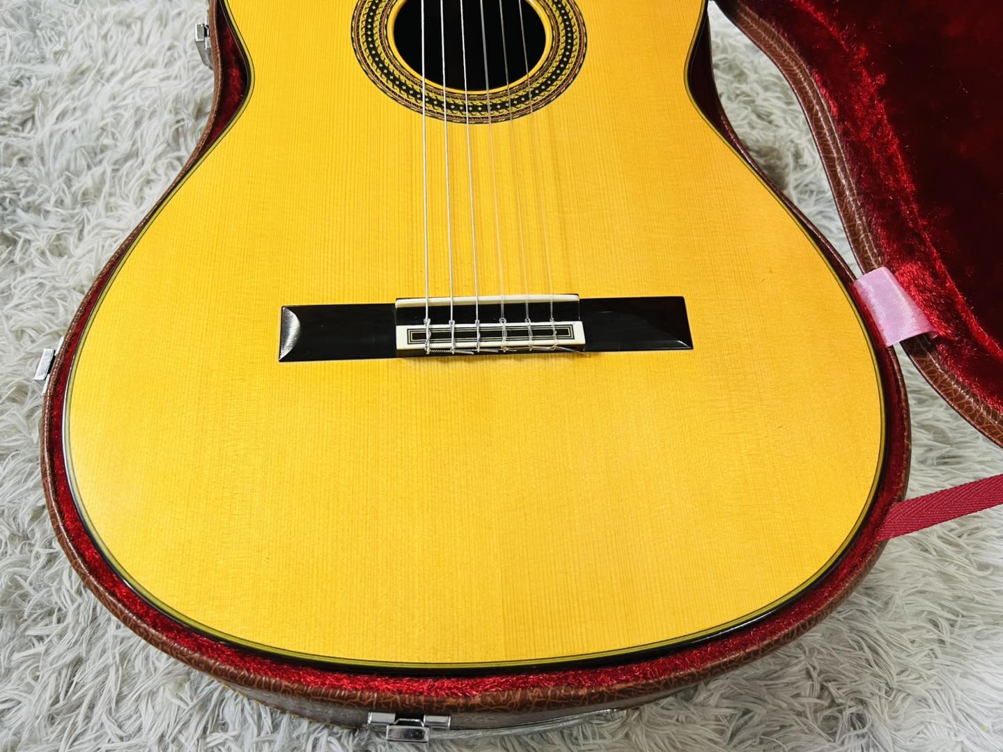 Đàn Guitar Classic Mitsuru Tamura No2000