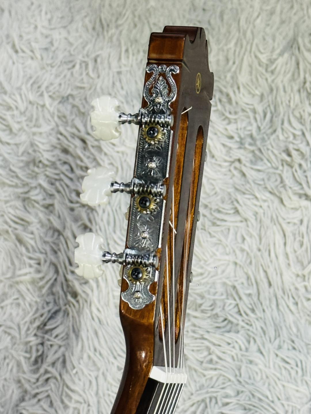 Đàn Guitar Classic Yamaha C180