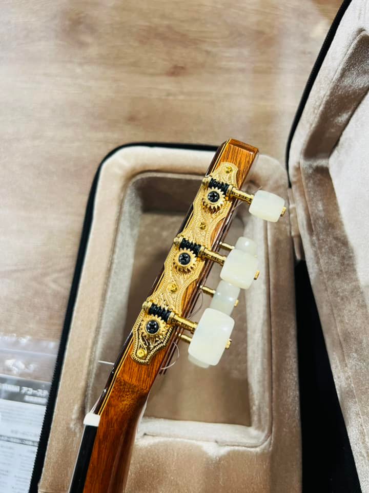 Đàn Guitar Classic Yamaha GC42S