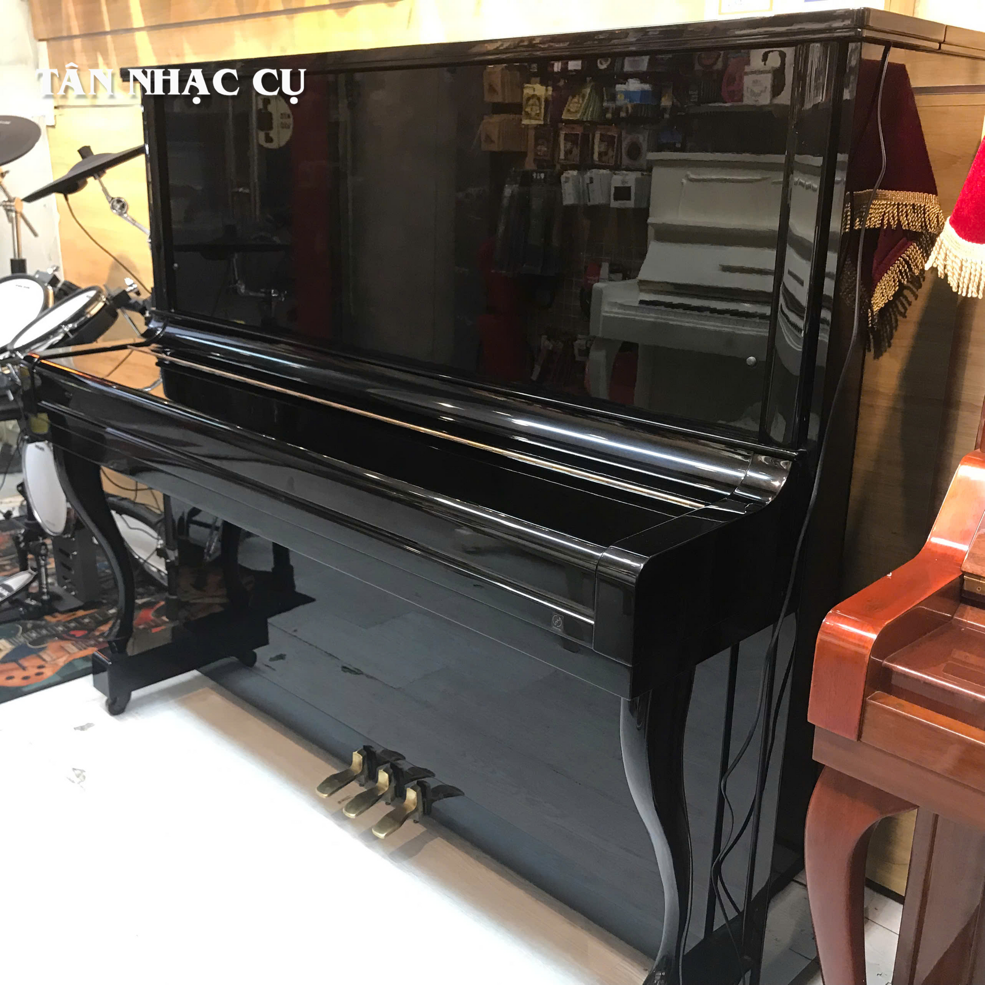 Đàn Piano Cơ Upright Apollo RU8