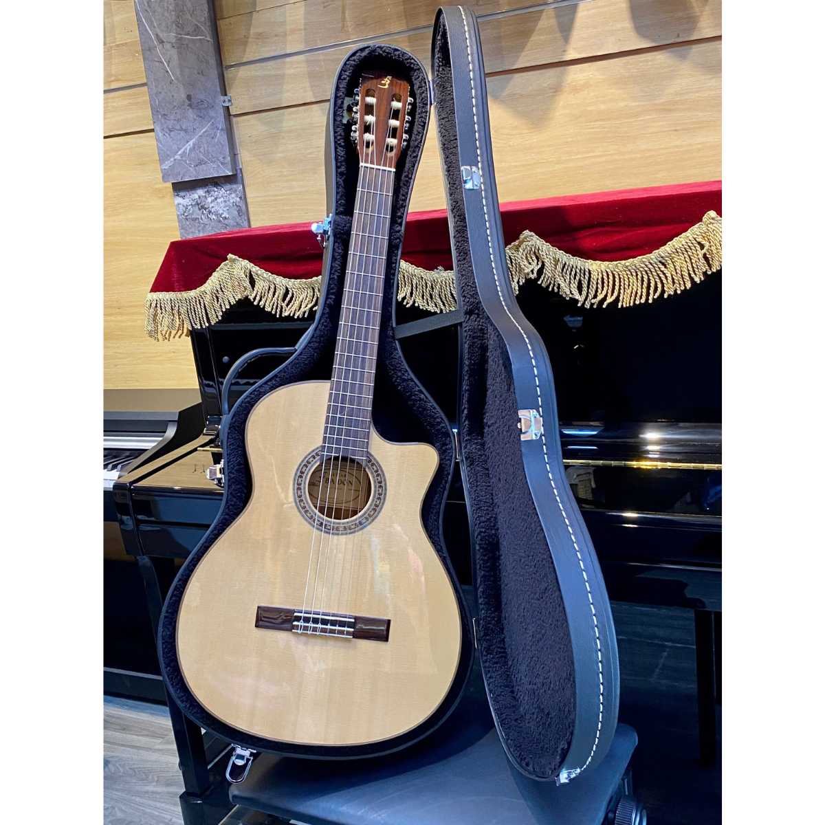 Hardcase Guitar Thùng
