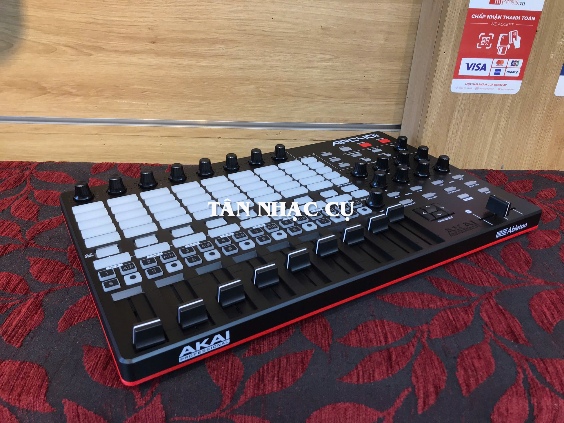 MIDI Pad Controller Akai APC40 MKII