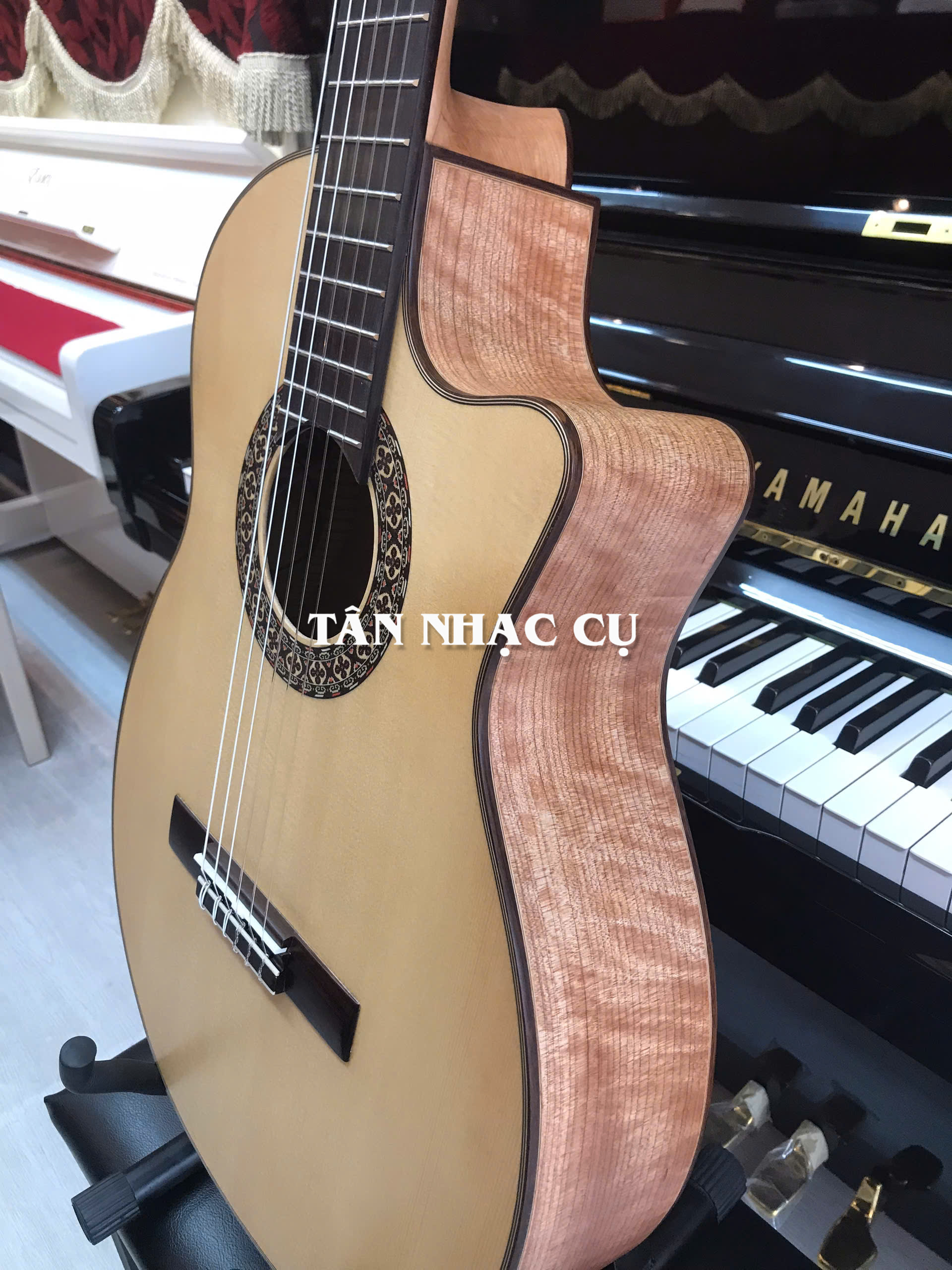 Đàn Guitar Classic Ba Đờn C600J Gỗ Còng, EQ Fishman Presys II