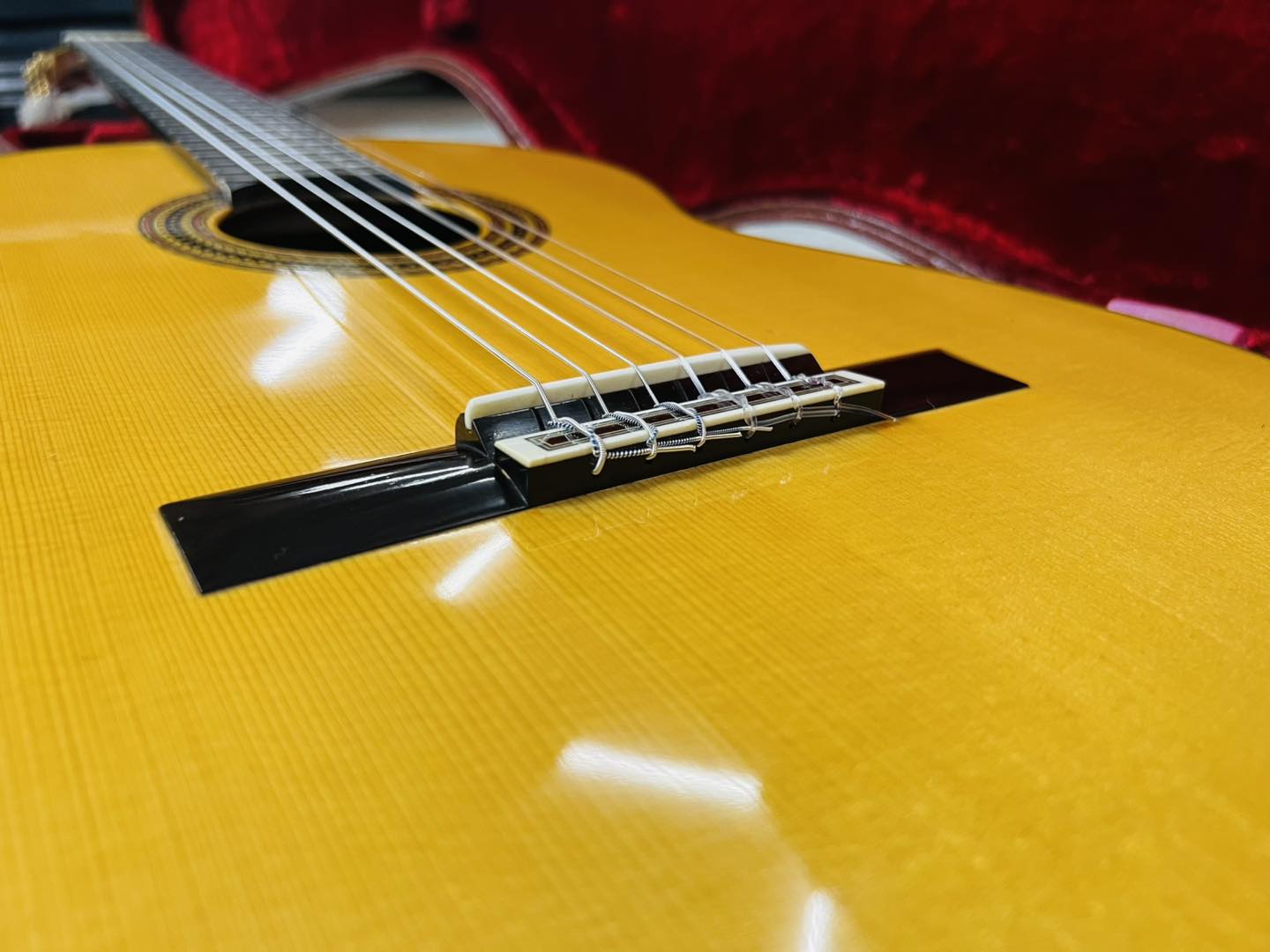 Đàn Guitar Classic Mitsuru Tamura No2000