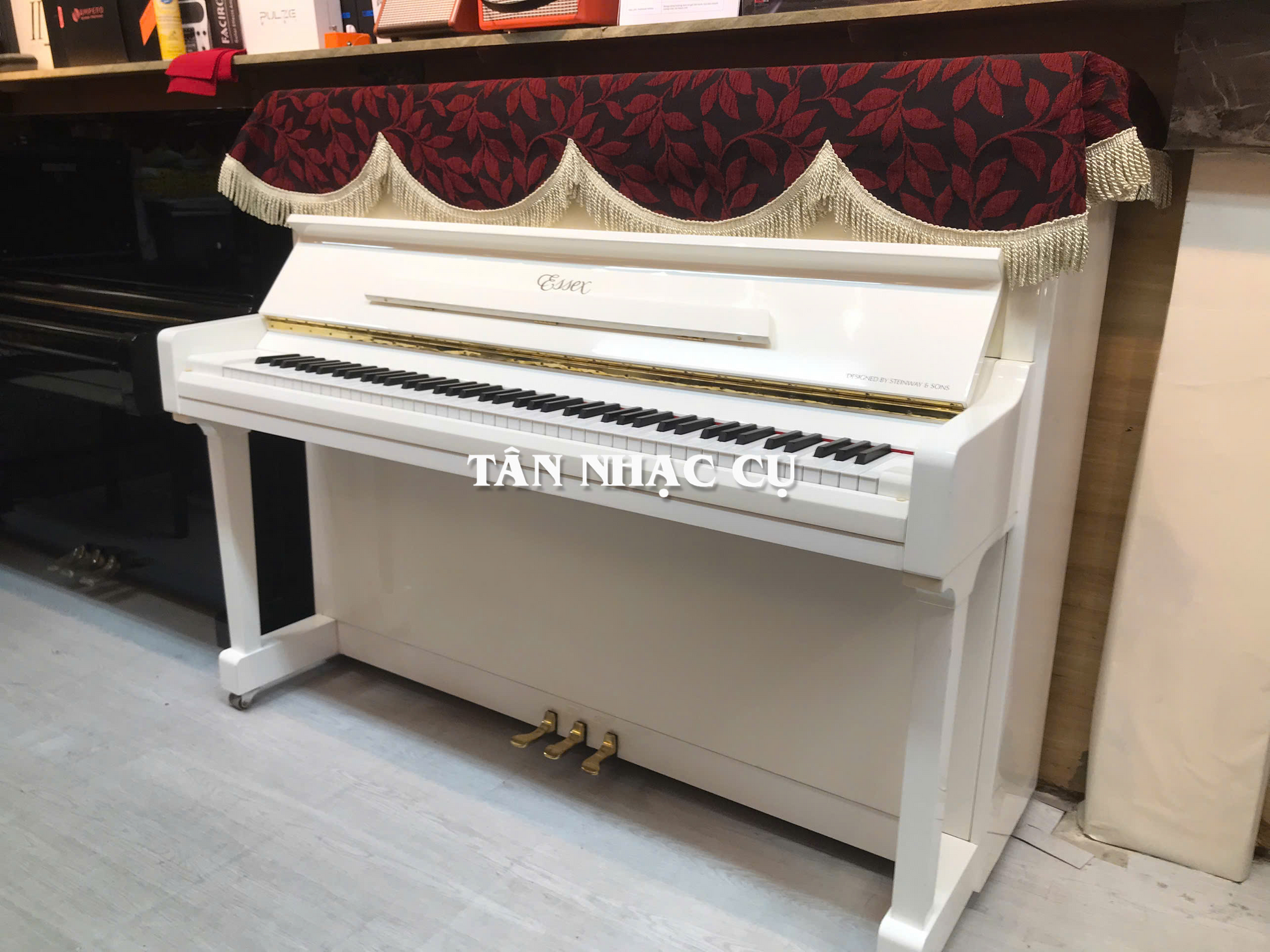 Đàn Piano Cơ Upright Essex EUP123E, Polish White