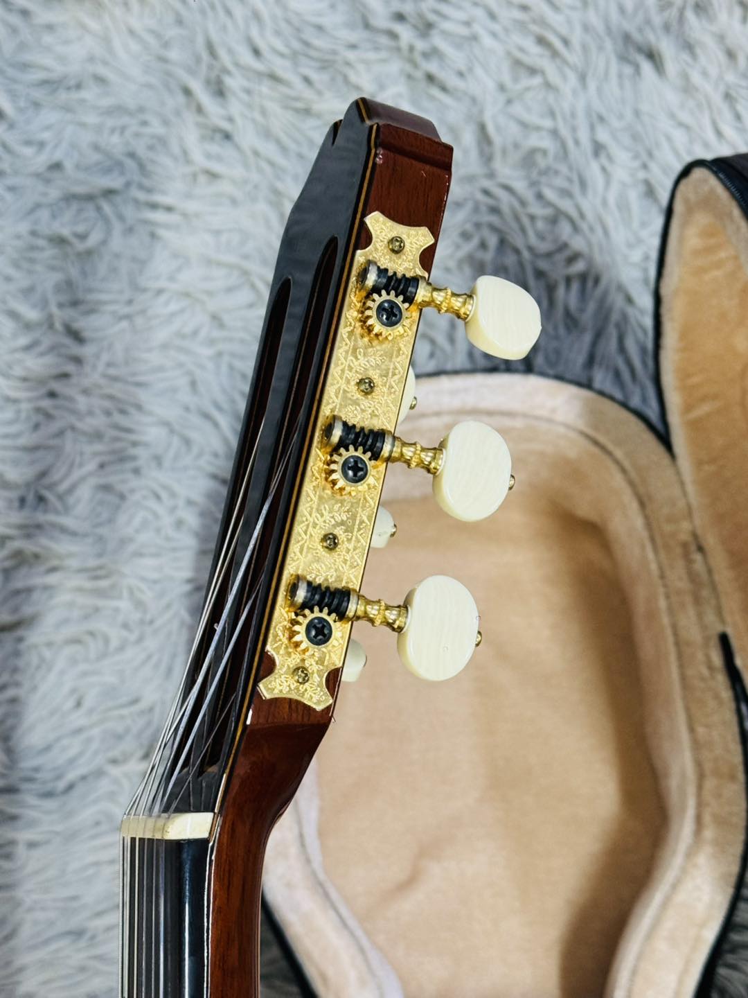 Đàn Guitar Classic Kazuo Yairi CE1