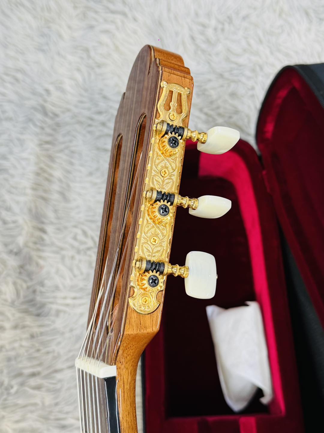 Đàn Guitar Classic Kodaira AST100L S