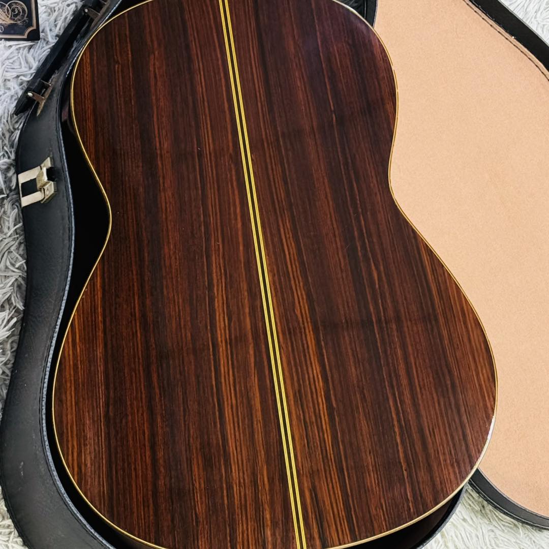 Đàn Guitar Classic Yamaha C 300