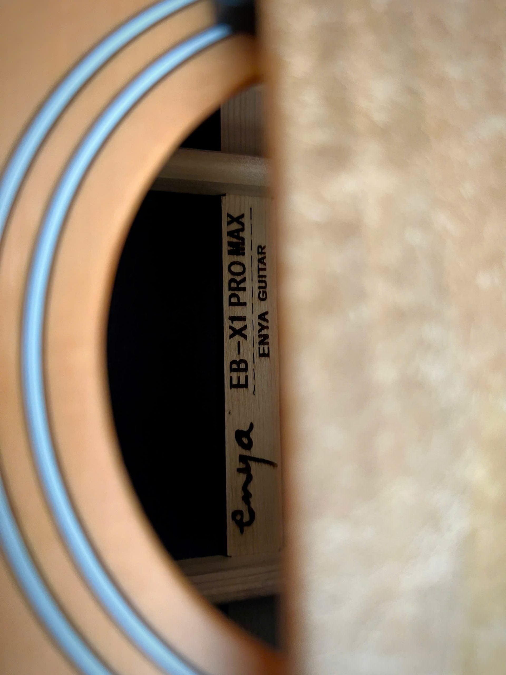 Đàn Guitar Enya EB X1 Pro Max EQ SP1 AcousticPlus 2.0