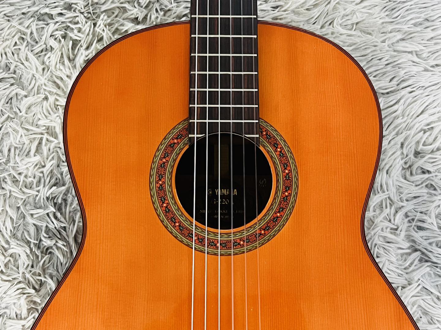 Đàn Guitar Classic Yamaha G220A