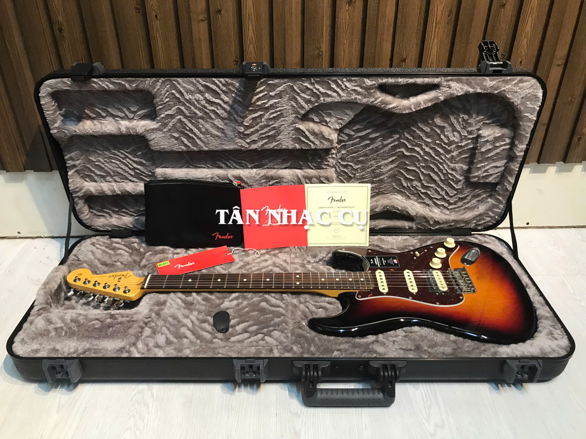 Fender American Professional II Stratocaster® HSS - 3 Color Sunburst
