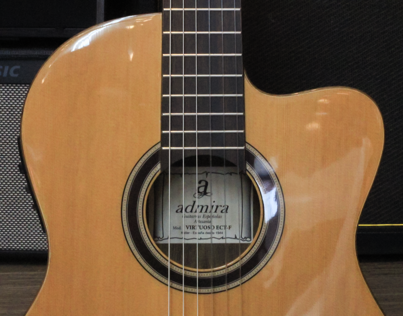 Đàn Guitar Classic Admira Virtuoso ECT-F