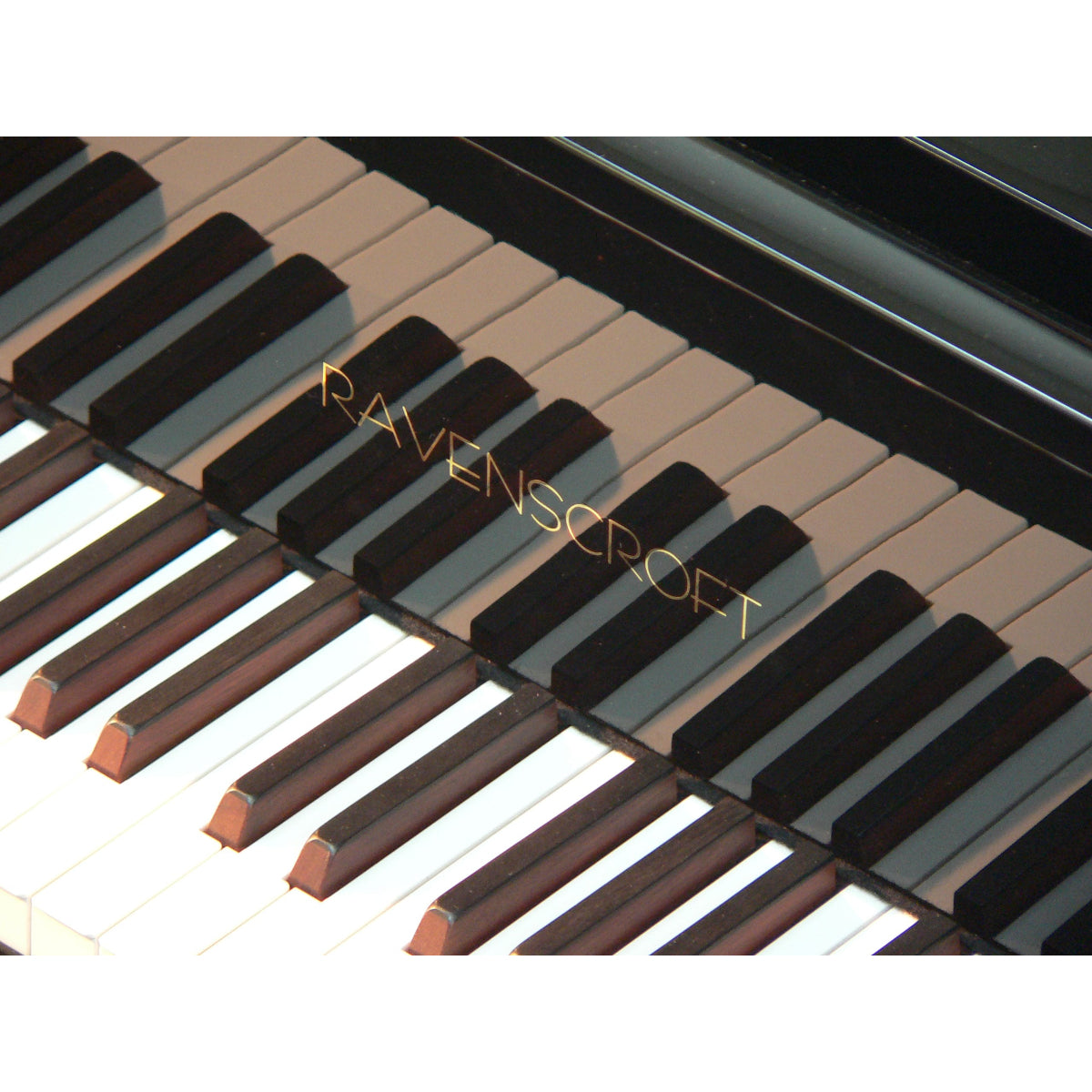 Đàn Grand Piano Ravenscroft Model 220