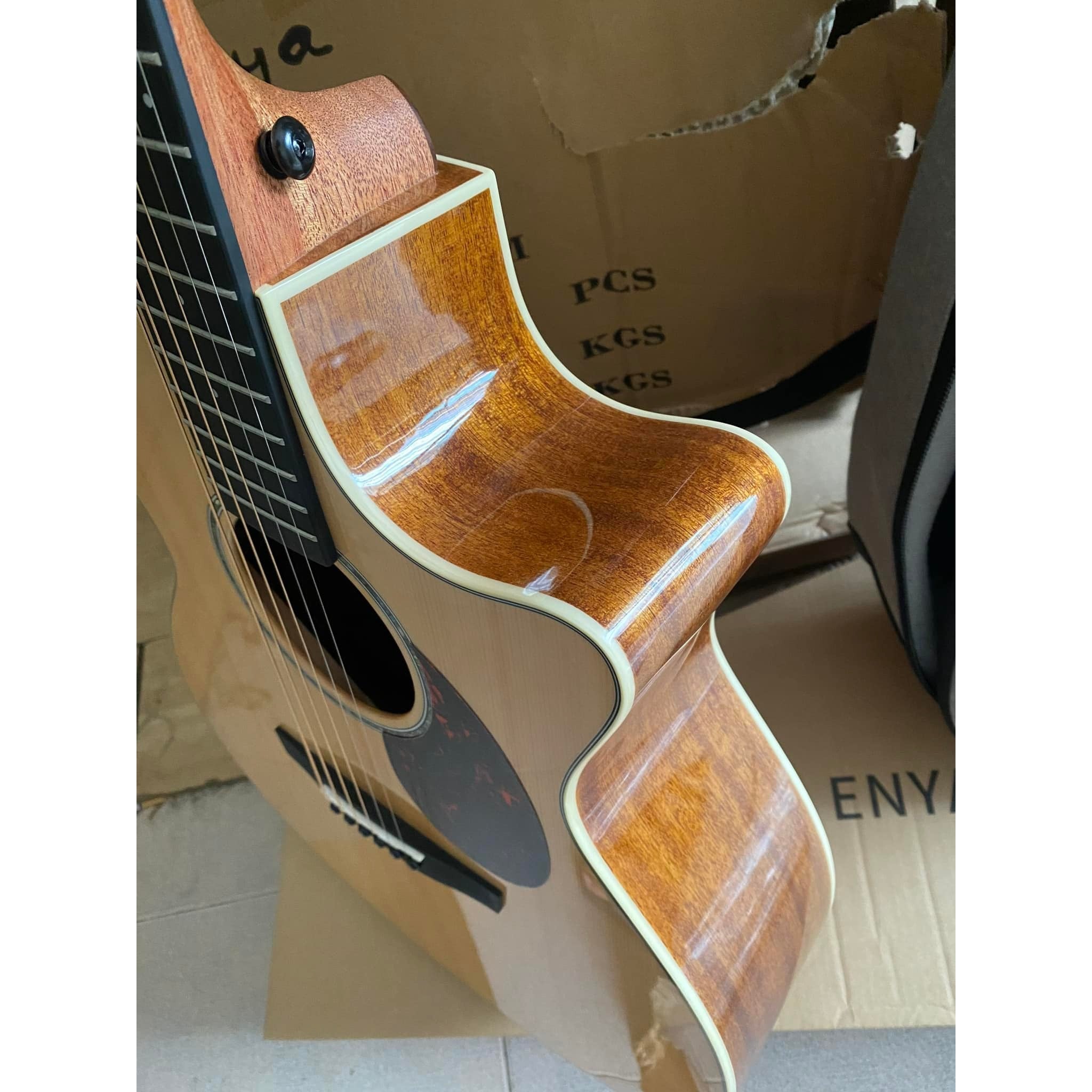 Đàn Guitar Acoustic Enya EGA Q1M - Tân Nhạc Cụ