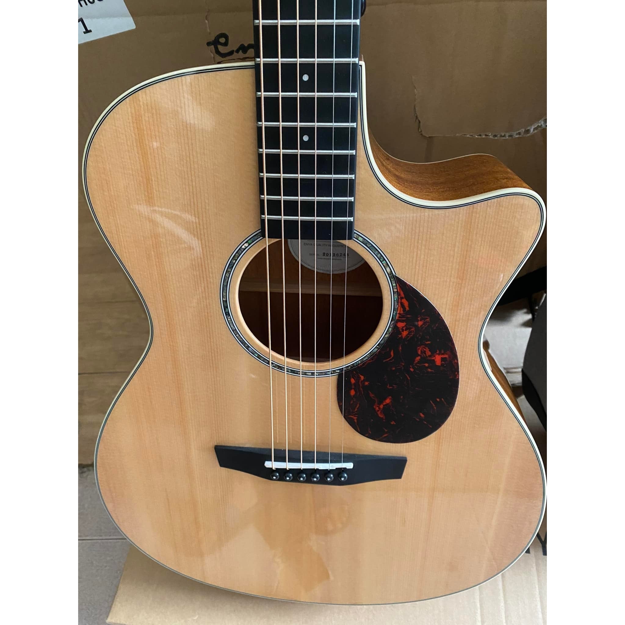 Đàn Guitar Acoustic Enya EGA Q1M - Tân Nhạc Cụ