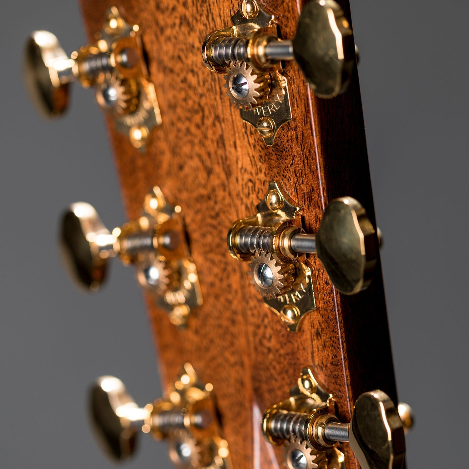 Đàn Guitar Acoustic Martin Modern Deluxe Series OM-28 wCase ( OM28 )