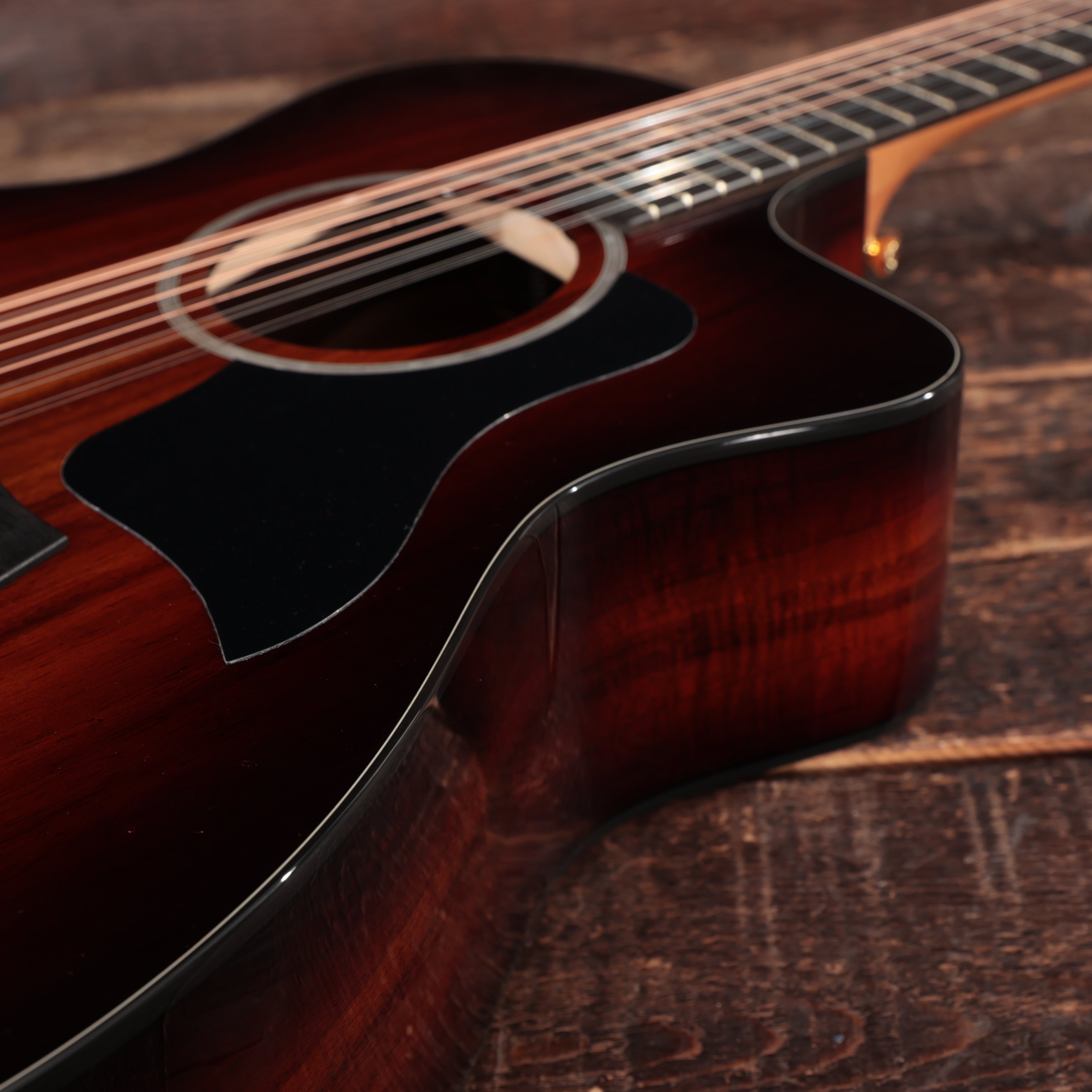 Đàn Guitar Acoustic Taylor 264ce-K DLX