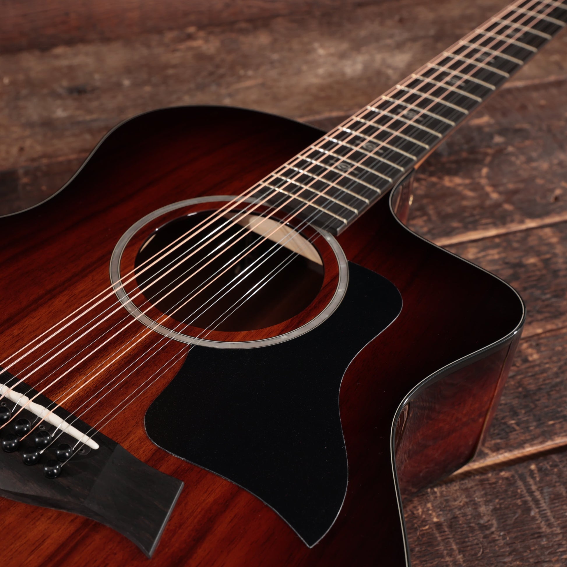 Đàn Guitar Acoustic Taylor 264ce-K DLX