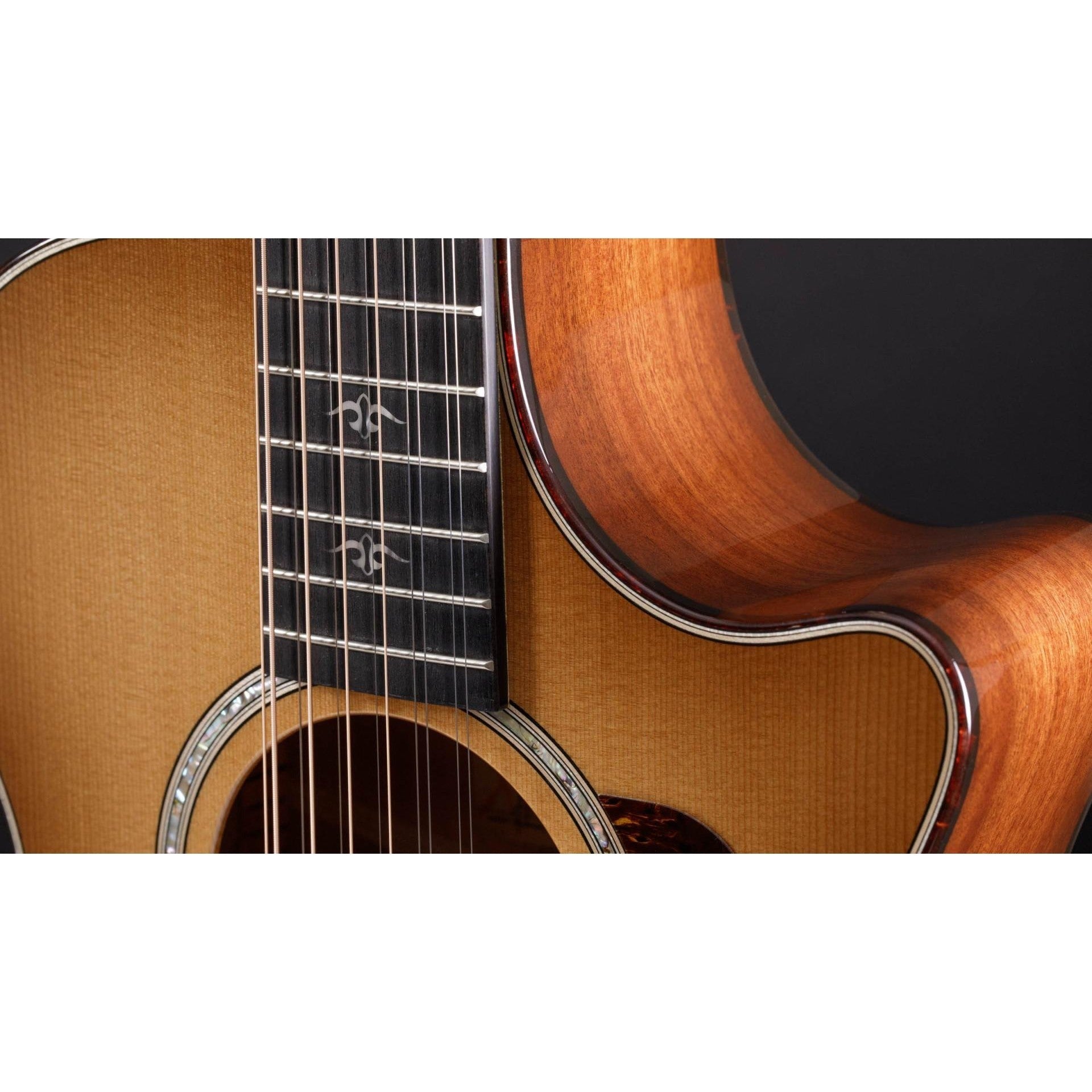 Đàn Guitar Acoustic Taylor 552ce
