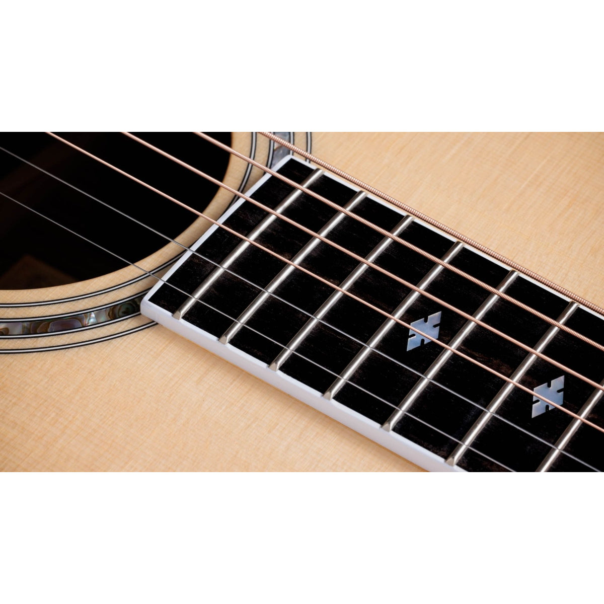 Đàn Guitar Acoustic Taylor 815e Legacy