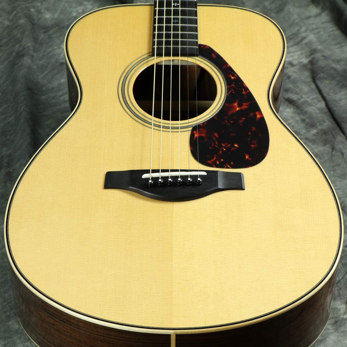 Đàn Guitar Acoustic Yamaha LS26 ARE
