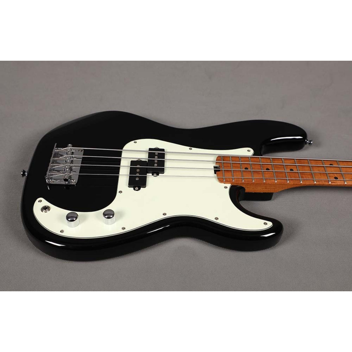 Đàn Guitar Bass Sqoe SPB600, Black