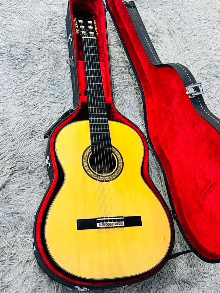Đàn Guitar Classic Takamine No10