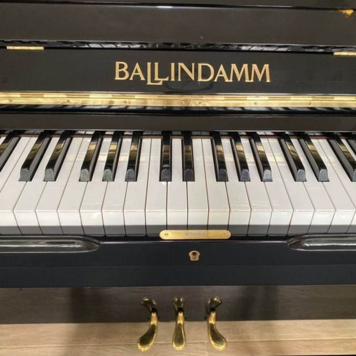 Đàn Piano Cơ Upright Ballindamm B123