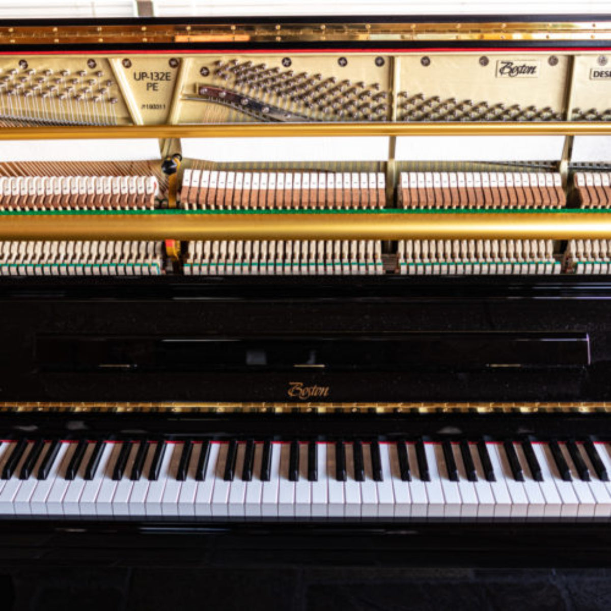 Đàn Piano Cơ Upright Boston UP132E